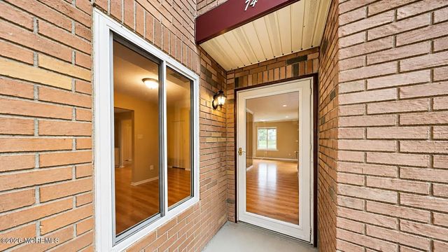 74 Northrup Drive X, Brick