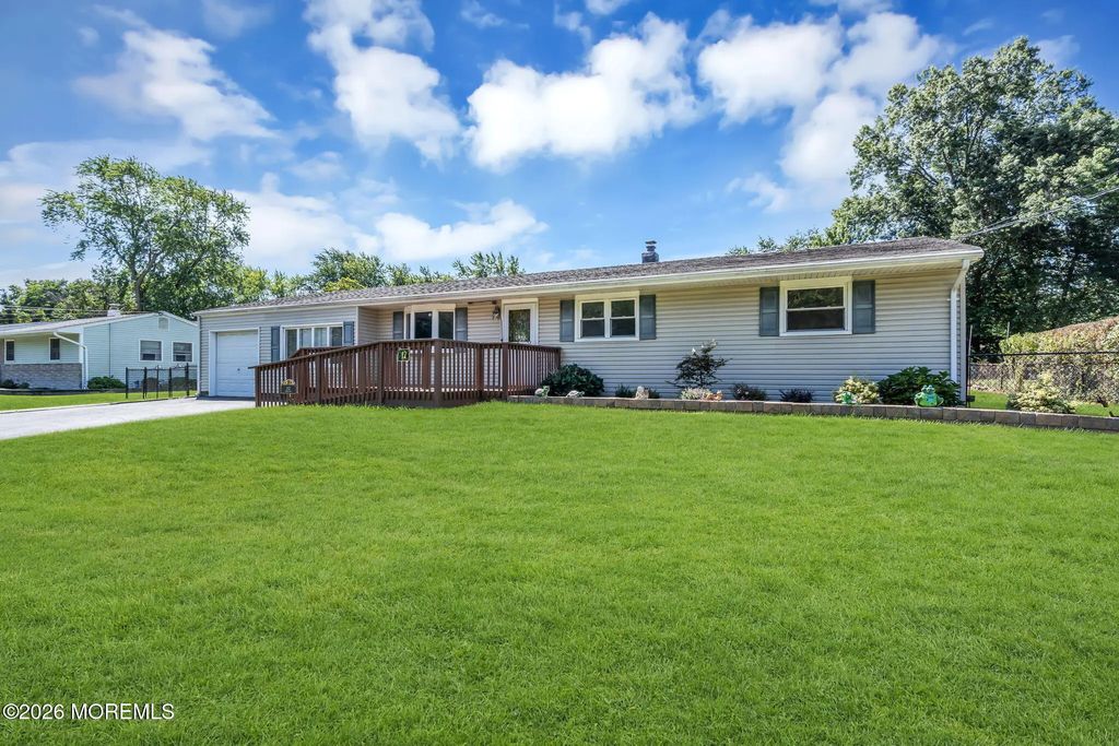 12 Carol Lane, Howell