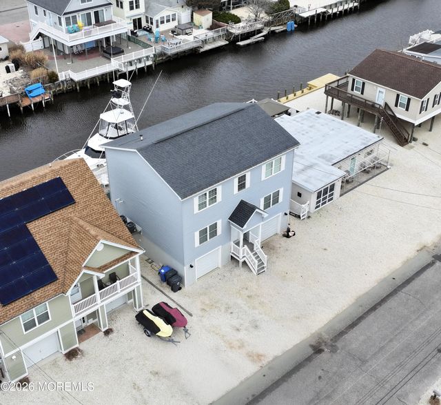 48 Albert Drive, Manahawkin