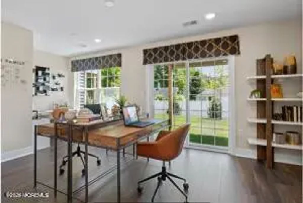 19 Ramble Way, Manalapan