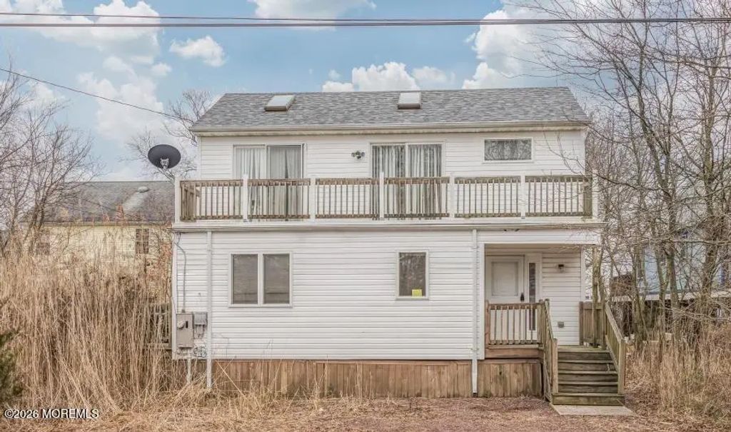 102 Demmy Avenue, Waretown
