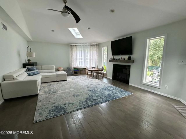 71 New Beginnings Crossing, Manalapan