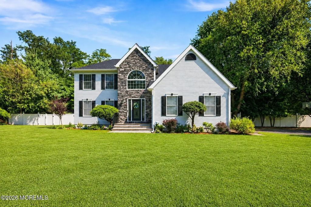 300 Hunt Road, Freehold