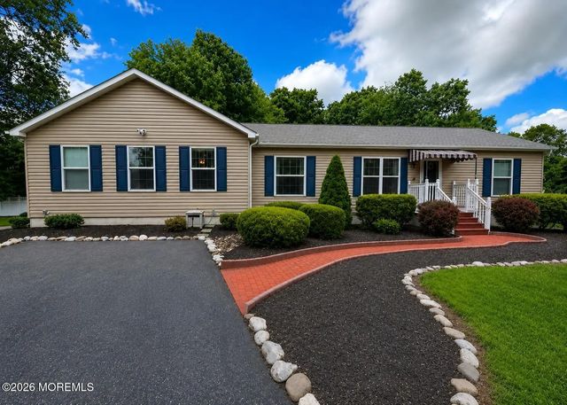 49 Flannigan Drive, Howell
