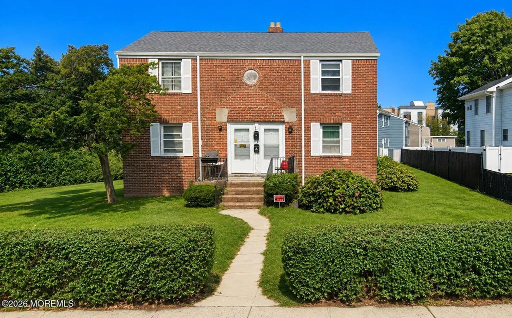 45 Cedar Avenue B, Long Branch