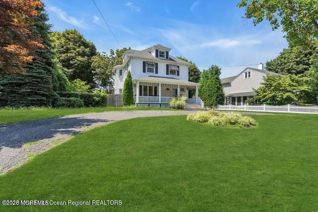 264 Norwood Avenue, West Long Branch