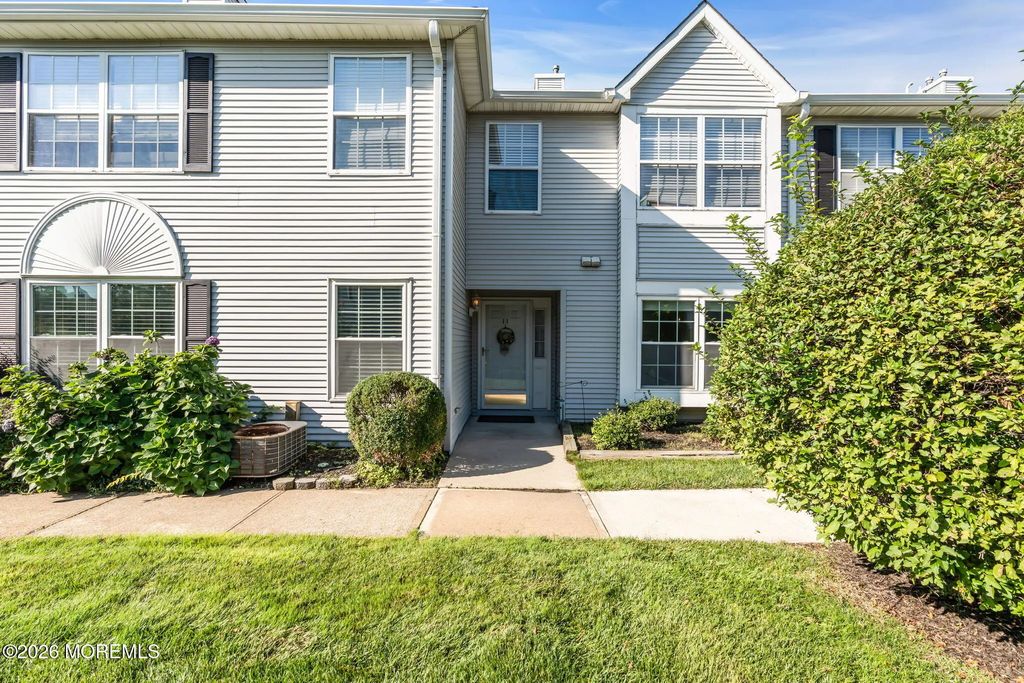 11 Racquet Rd. Road, Wall