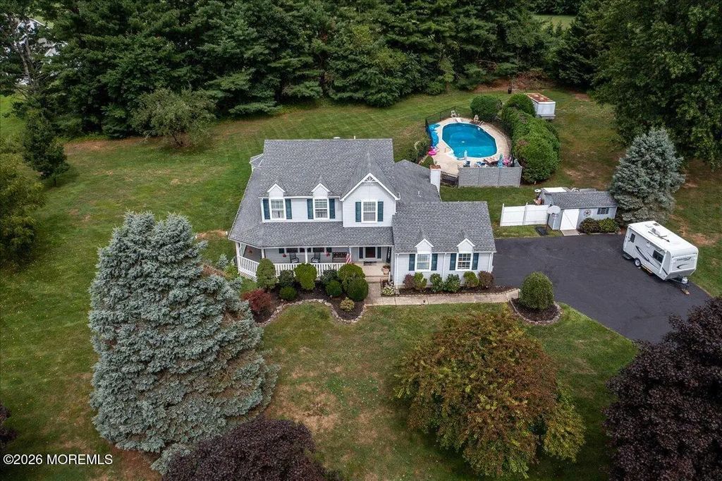 8 Long Acre Drive, Cream Ridge