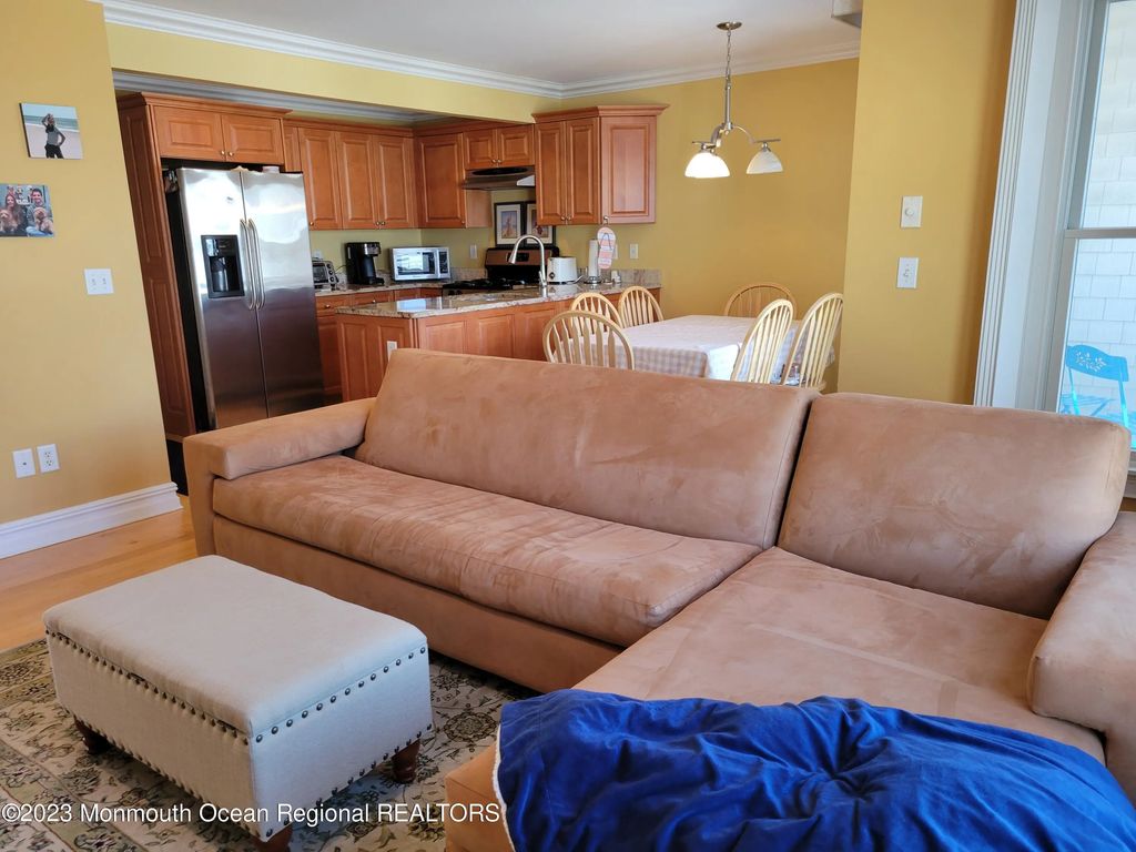 27 Broadway, Point Pleasant Beach