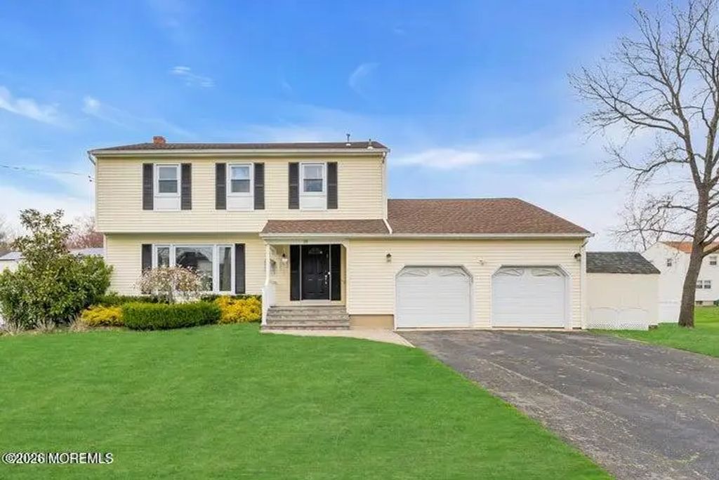 19 Fieldstone Lane, Ocean Twp