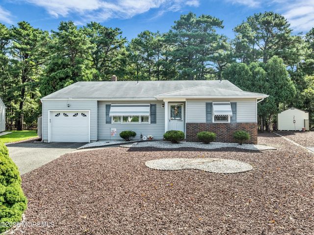 21 Burlington Court, Toms River