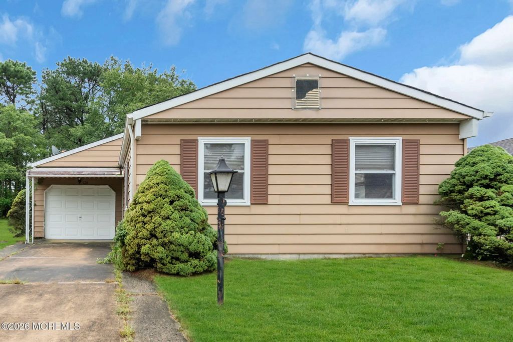 224 Orlando Boulevard, Toms River