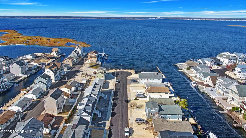 256 Ocean Bay Boulevard, Lavallette