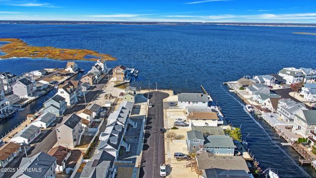 256 Ocean Bay Boulevard, Lavallette