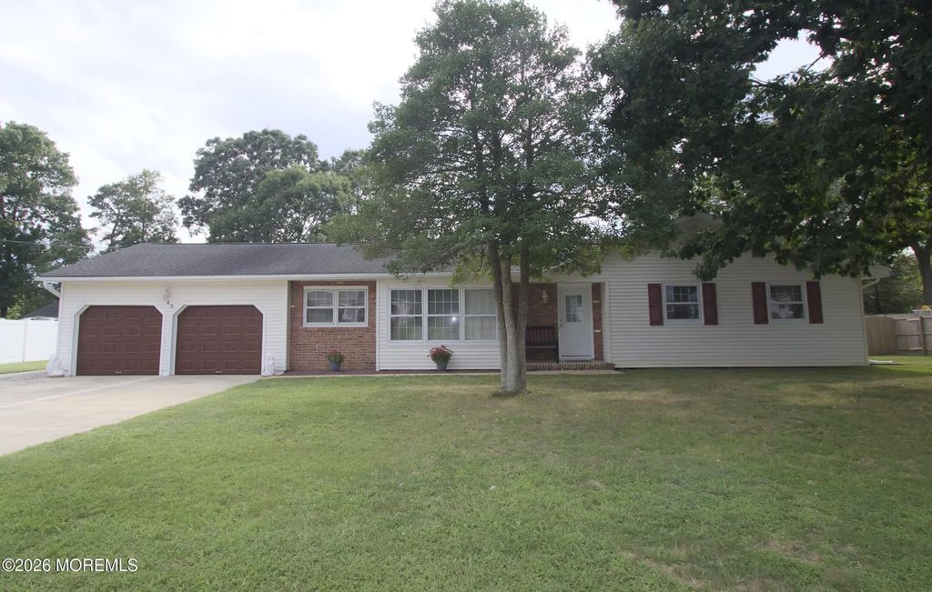 743 Millbrook Road, Brick