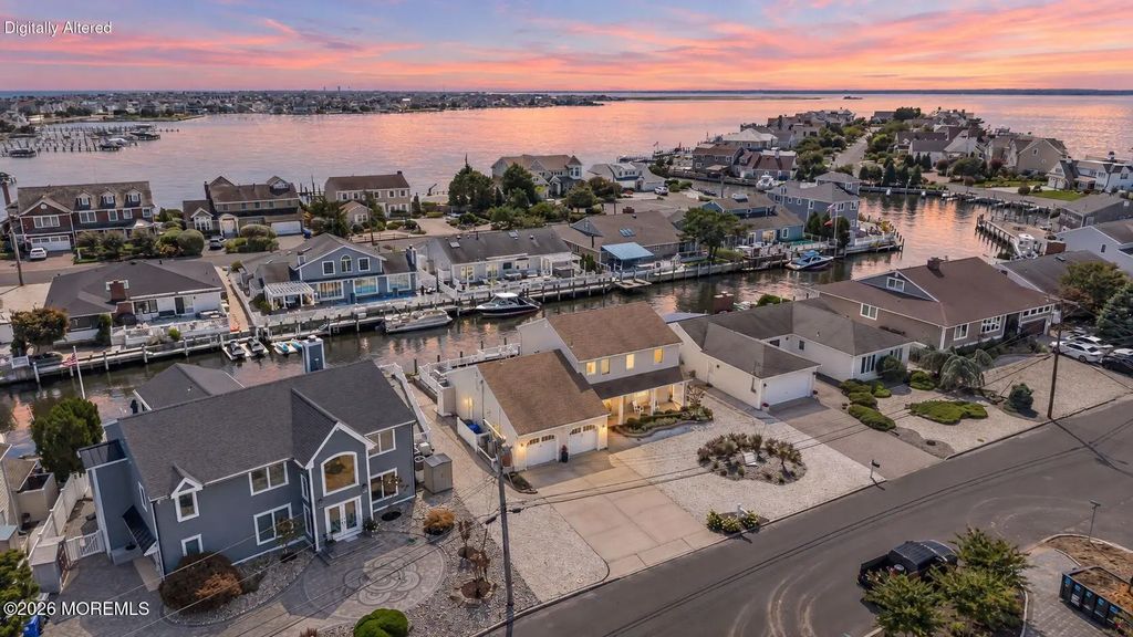 327 Tide Pond Road, Mantoloking
