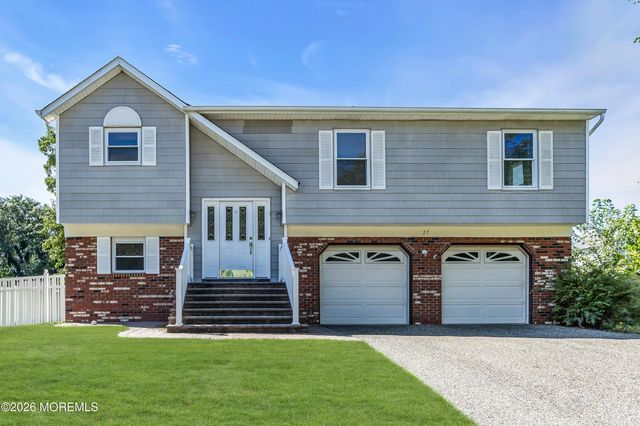 27 Cherry Bend Drive N, Howell