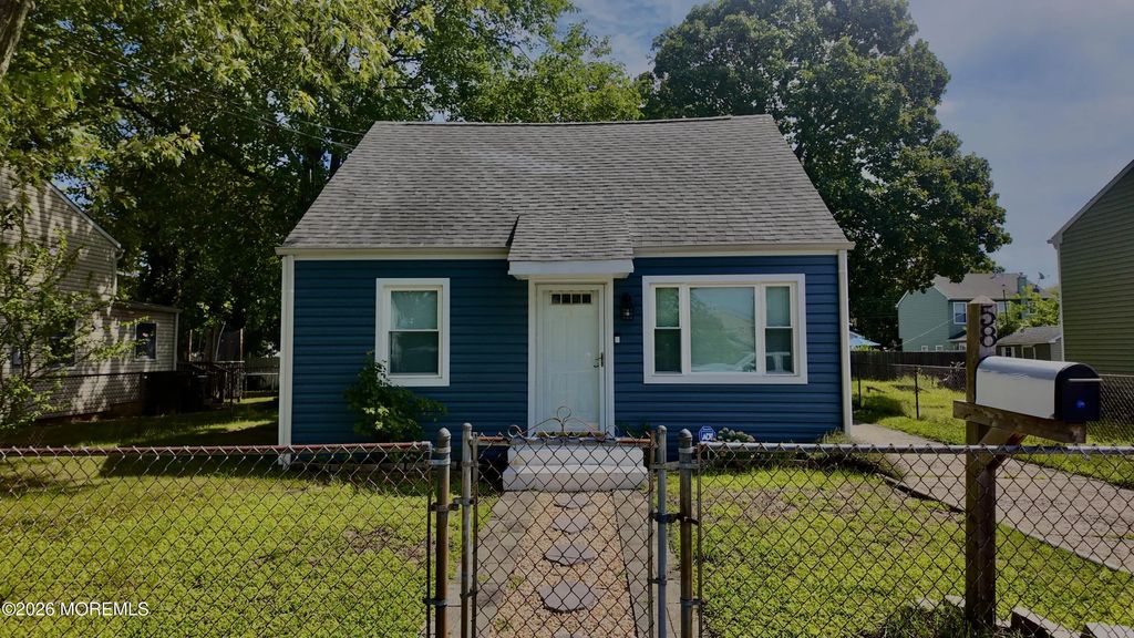 58 Compton Avenue, Hazlet