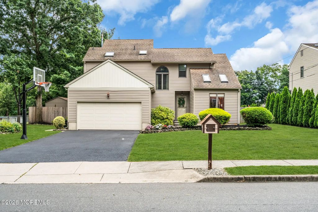 615 Dave Marion Road, Toms River