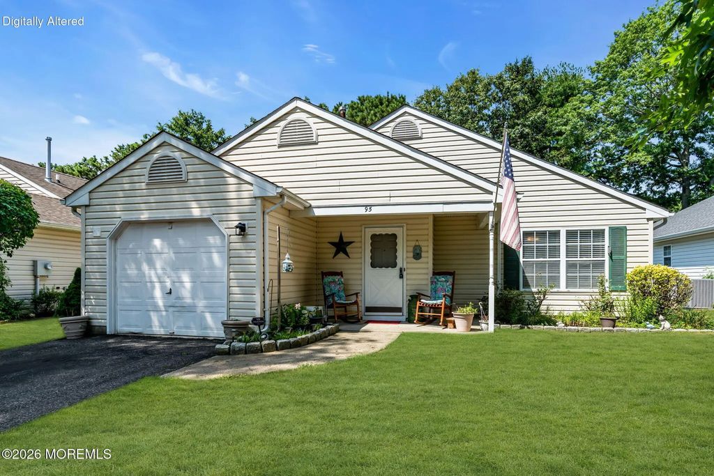 95 Sleepy Hollow Drive, Brick