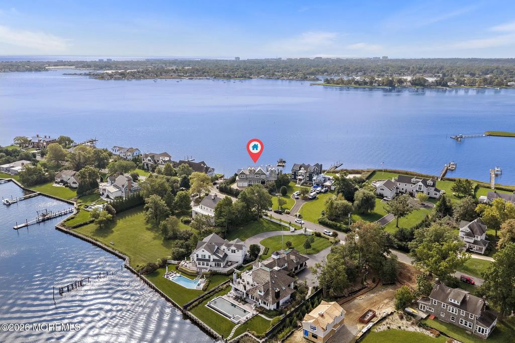 676 Little Silver Point Road, Little Silver