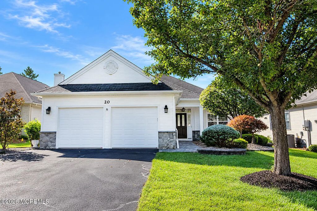 20 Derry Meeting Drive, Manalapan