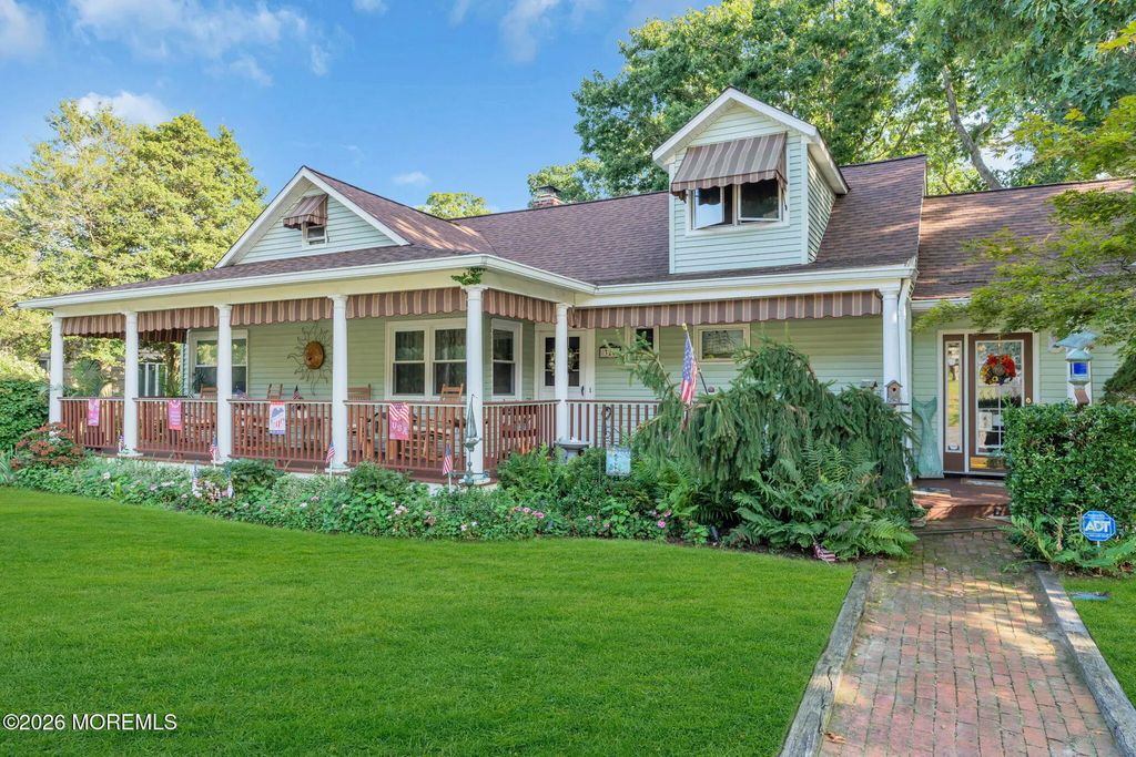 324 Lakewood Road, Neptune Township