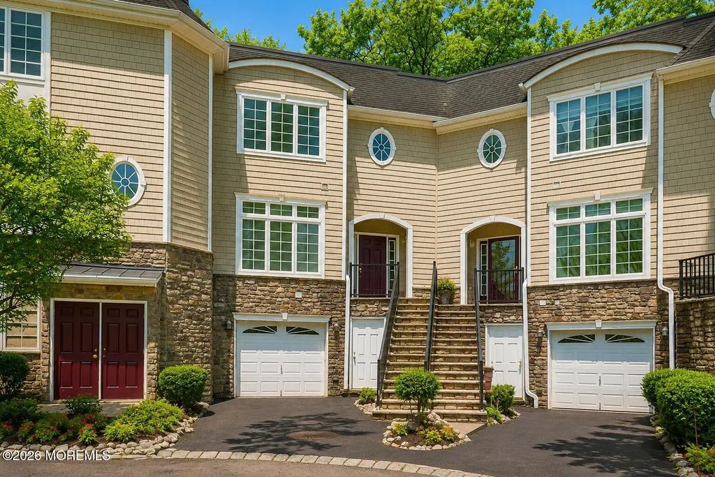 16 Jensen Court 1780, Old Bridge