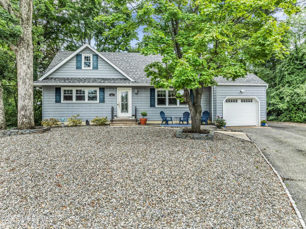 825 Knight Street, Toms River