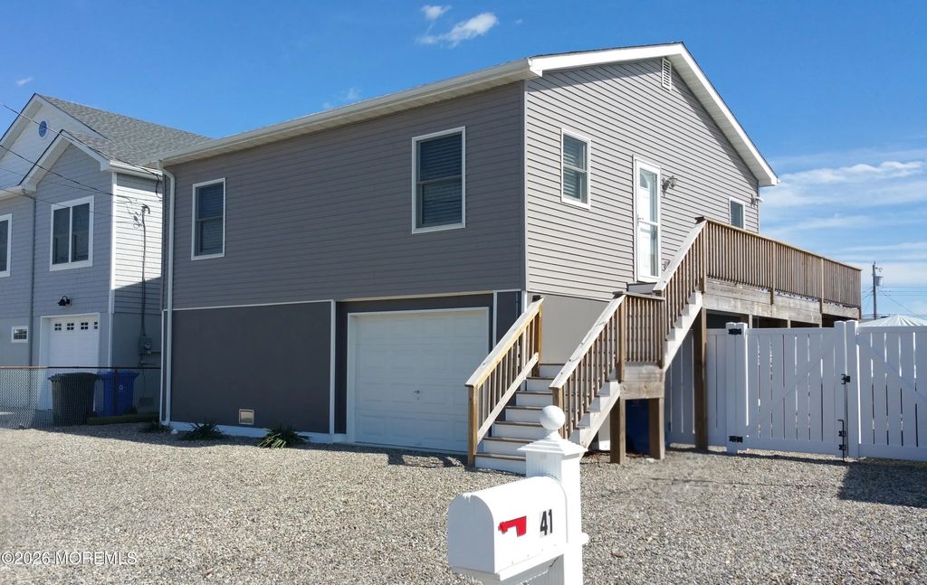 41 Albert Drive, Manahawkin