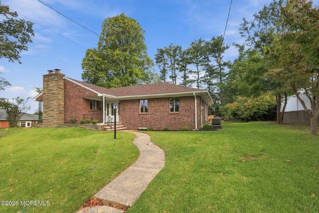 16 Charlotte Street, Sayreville