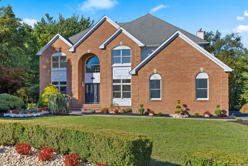 150 Lions Court, Freehold