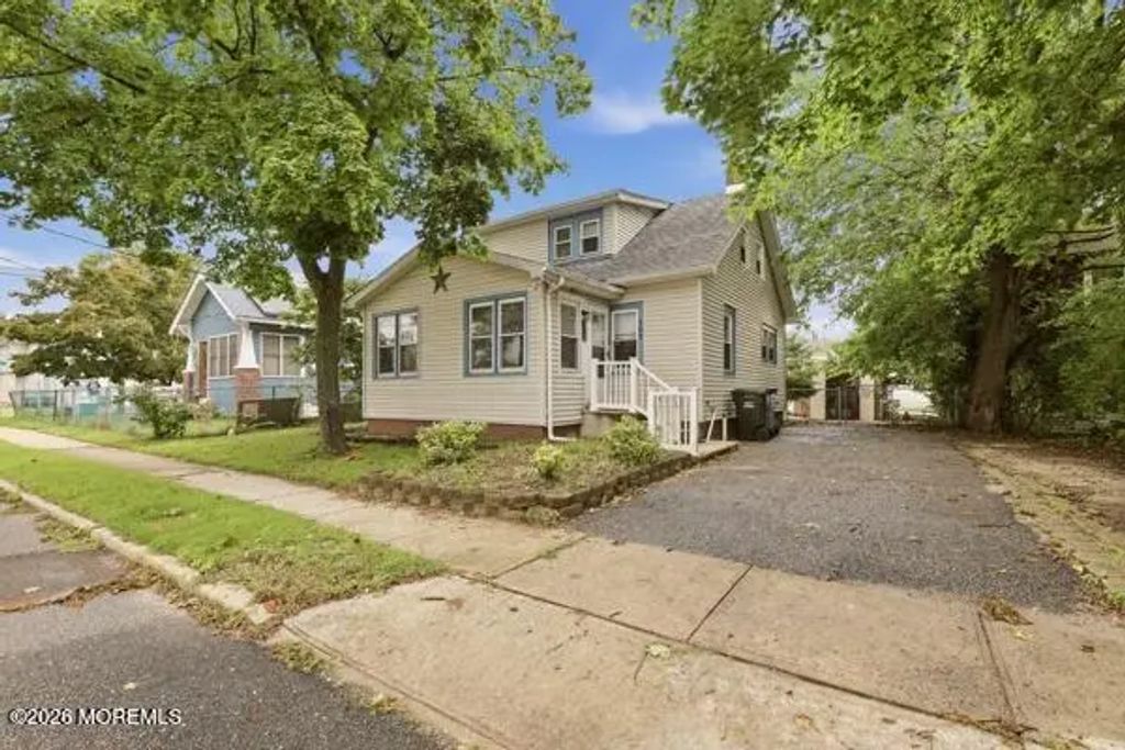 107 Elm Street, Lakehurst