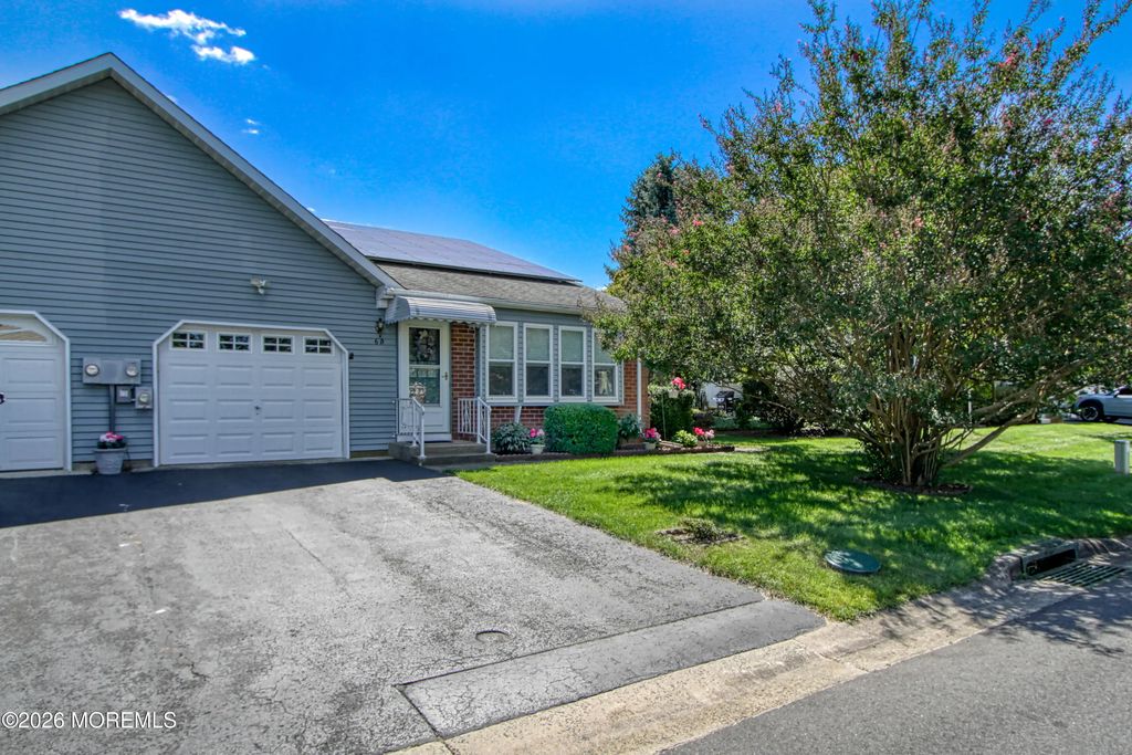 6b Berwick Street, Whiting