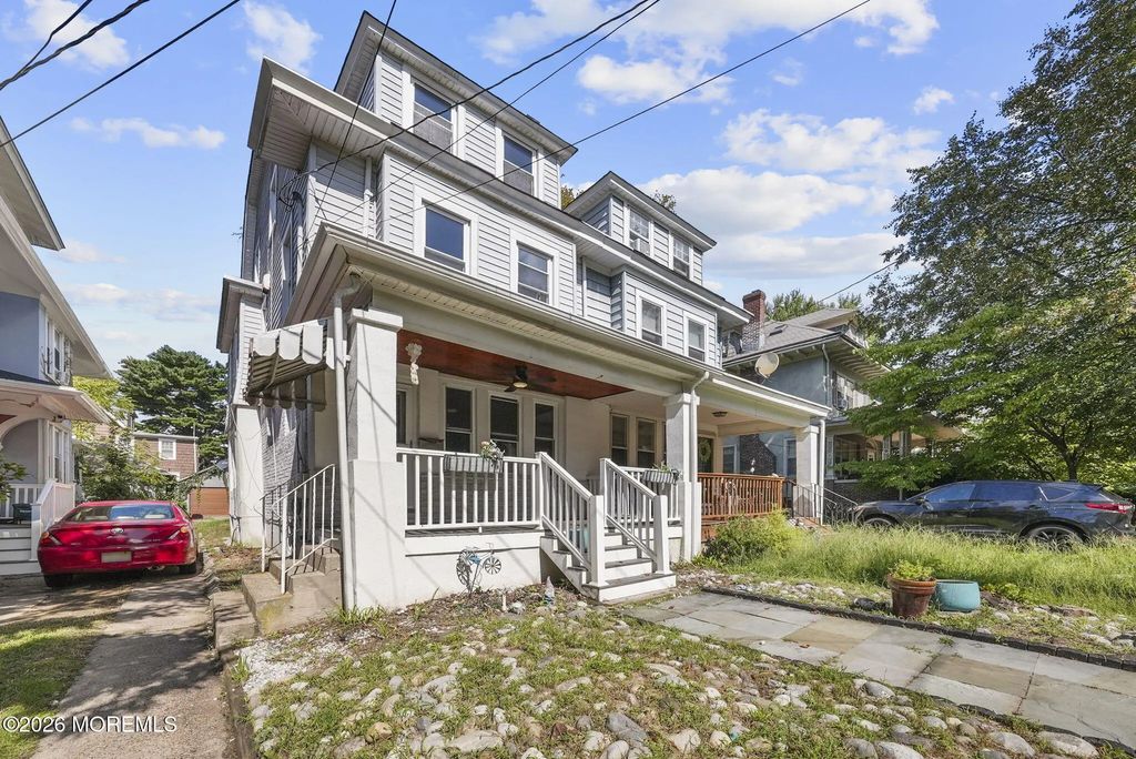 205 Maple Avenue, Trenton