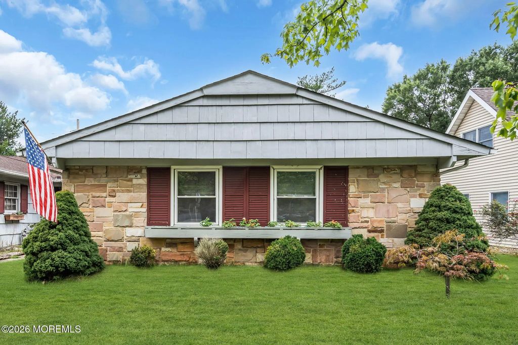580 Lloyd Road, Matawan