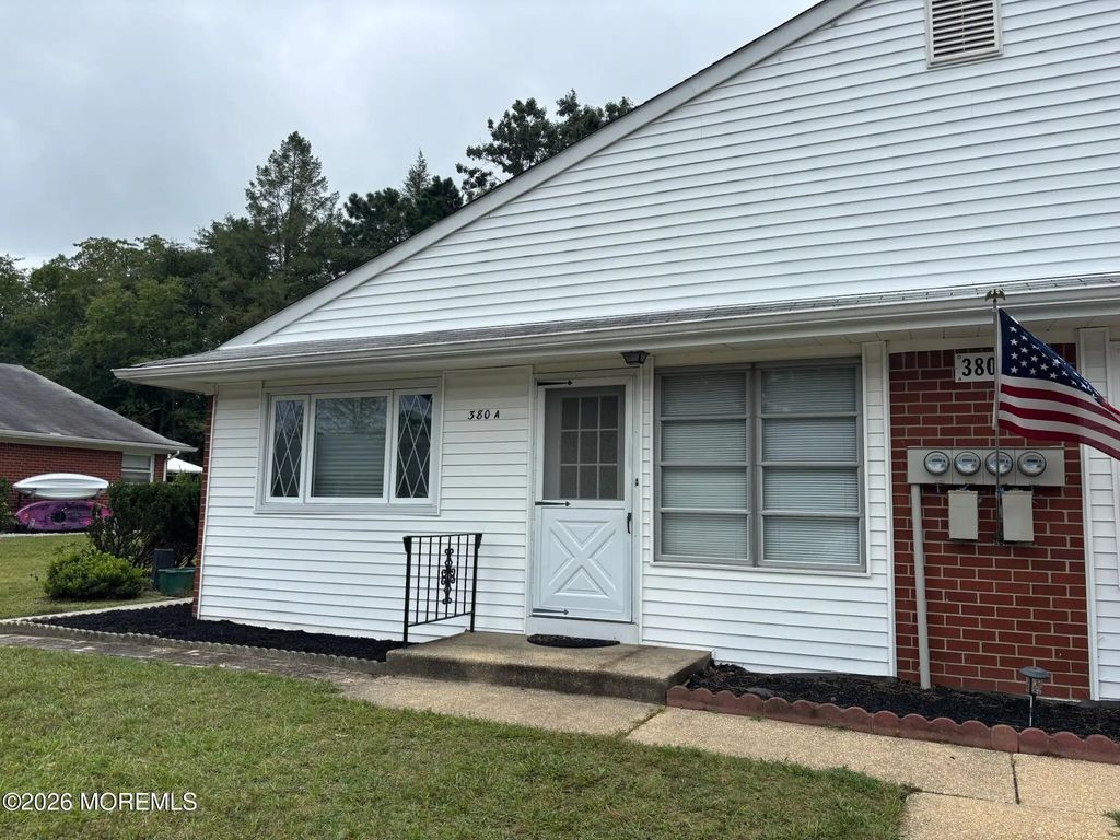 380 Fairway Lane A, Whiting