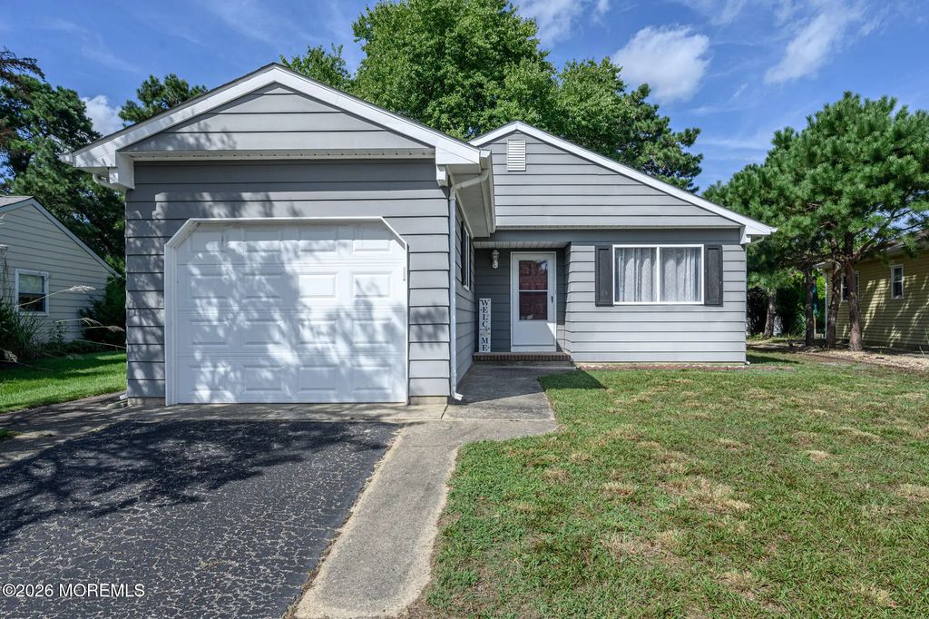 50 Rodhos Street, Toms River