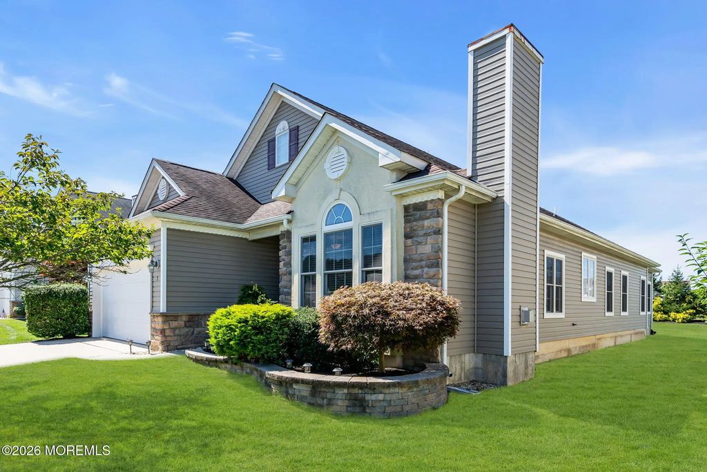 7 Stone Harbor Way, Waretown