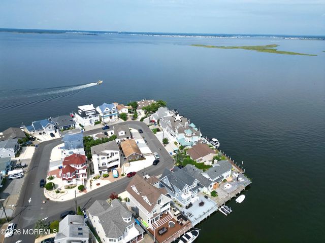 285 Monterey Circle, Lavallette