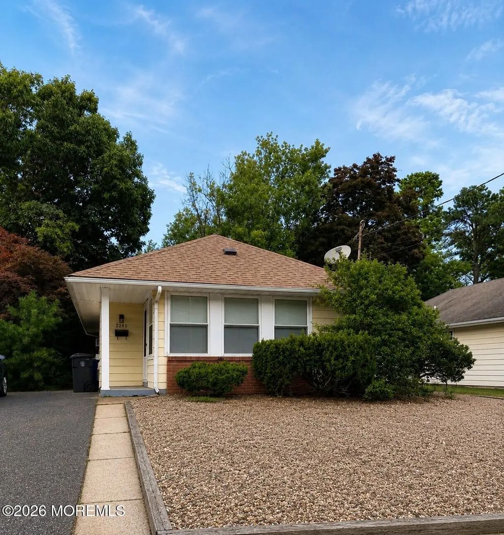 2280 Hovsons Boulevard, Toms River