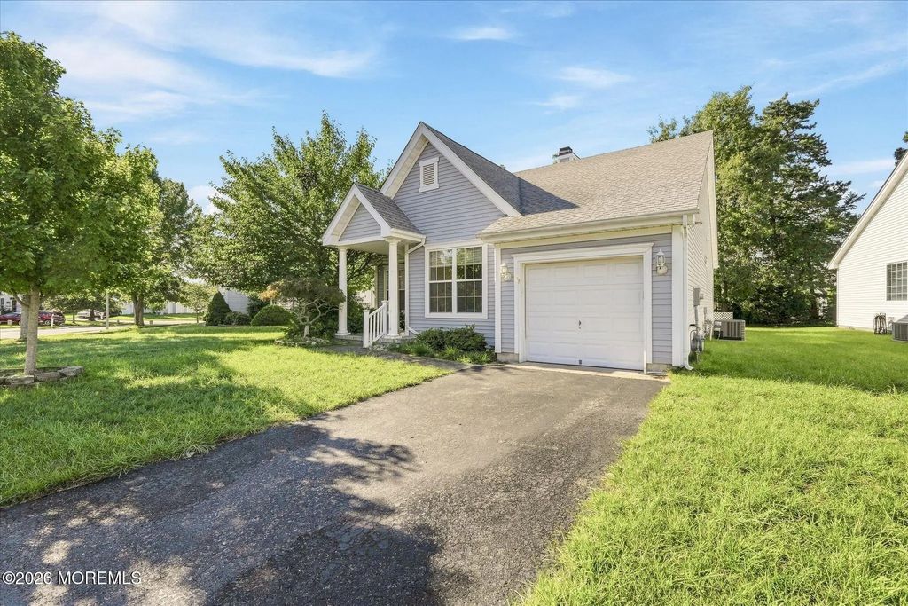 30 Fountain View Drive, Barnegat