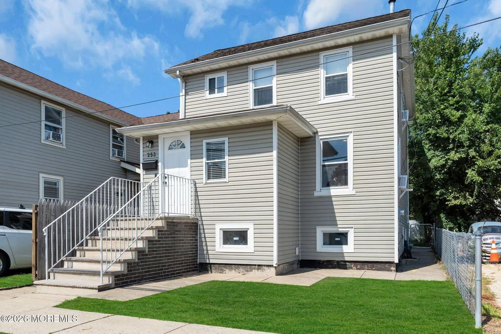253 1st Street, Keyport