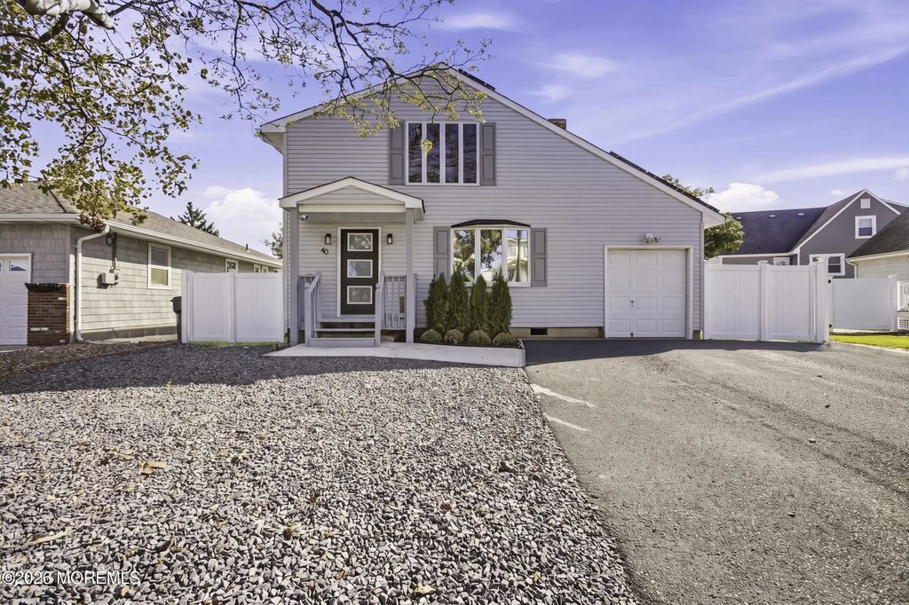 40 Osprey Drive, Toms River