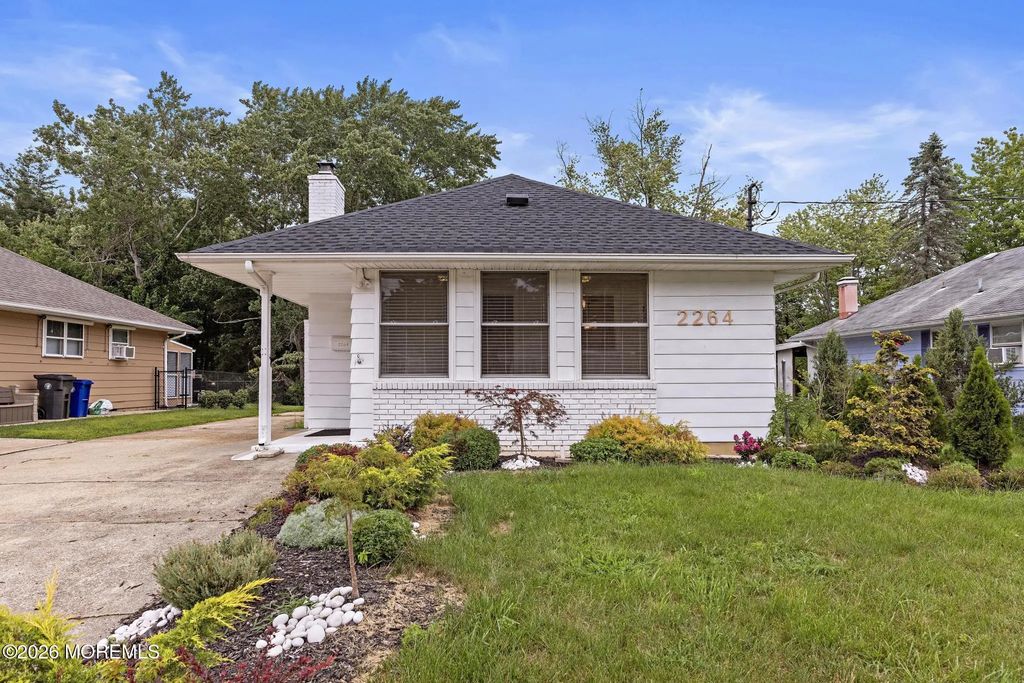2264 Hovsons Boulevard, Toms River