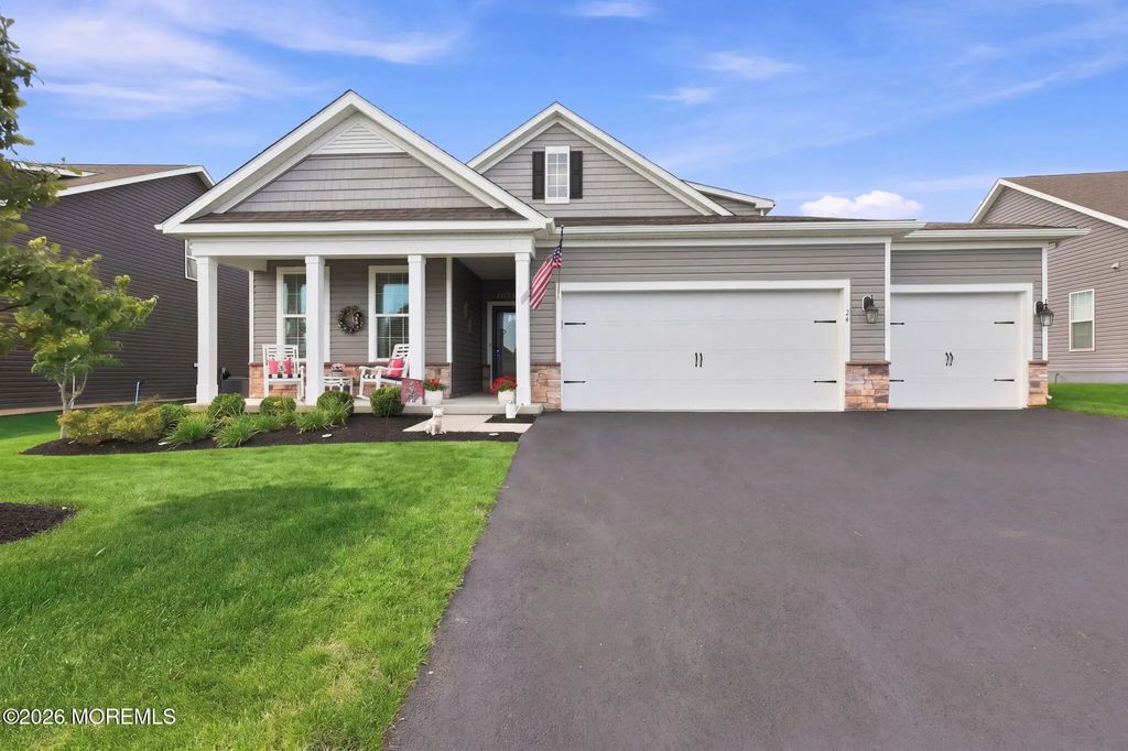 24 Cougar Lane, Barnegat