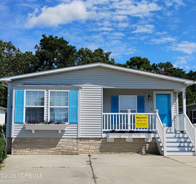 1428 Forest Way, Whiting