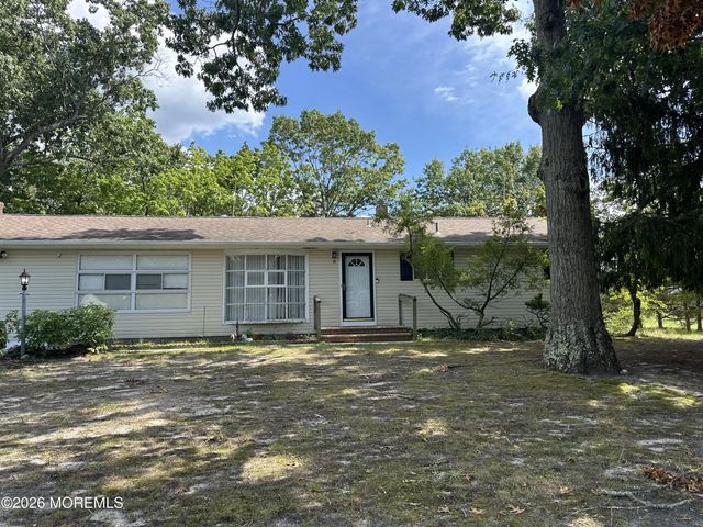 8 Western Drive, Howell