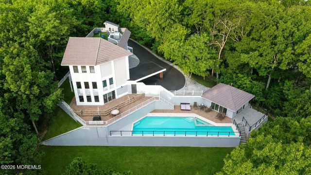 401 Overlook Drive, Neptune Township
