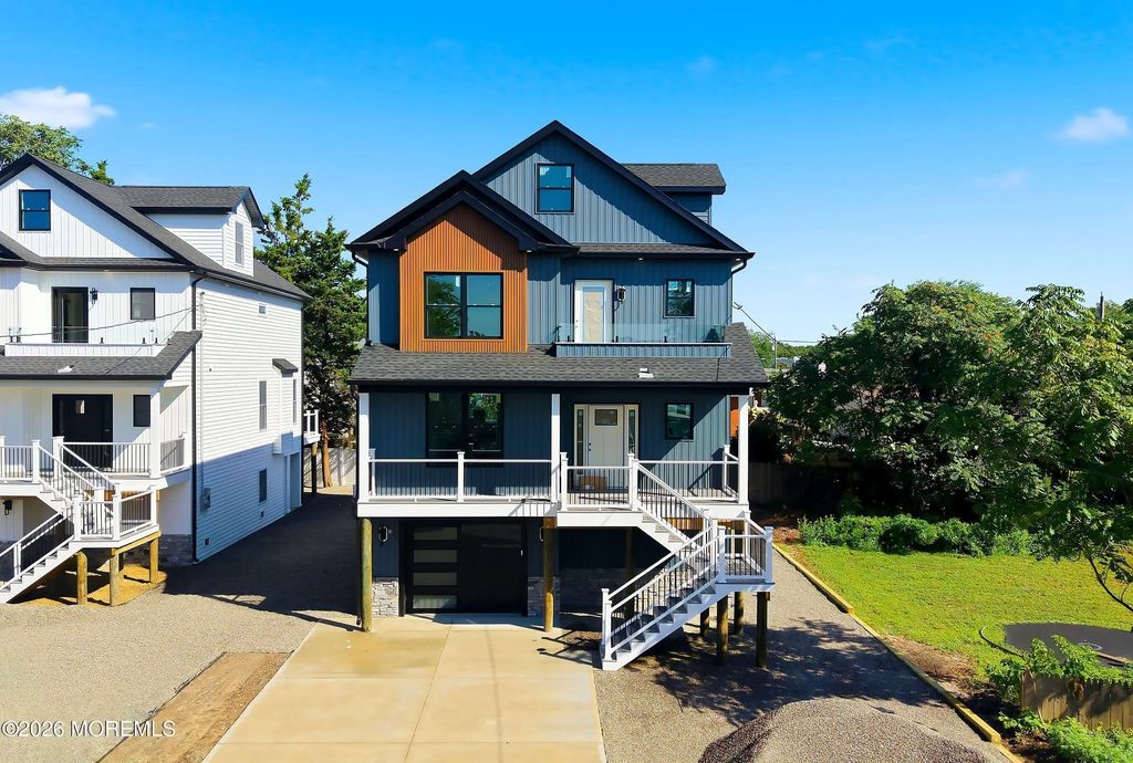 96 Pinewood Road, Toms River